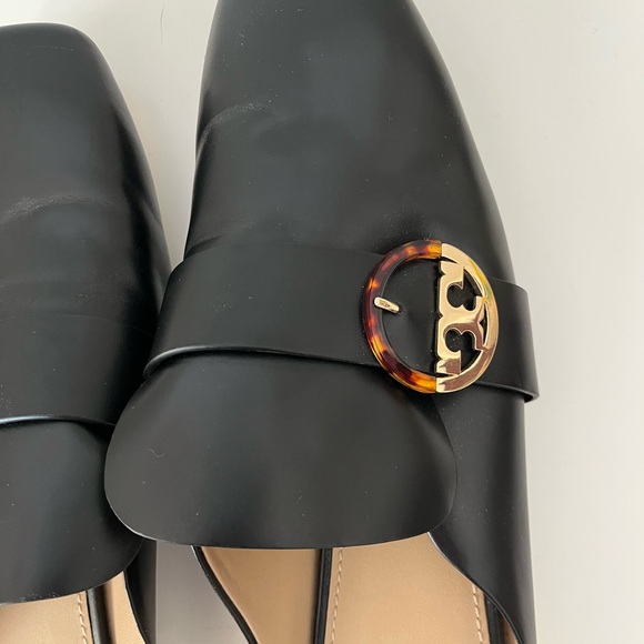Tory burch black leather shoes with emblem - Picture 6 of 6
